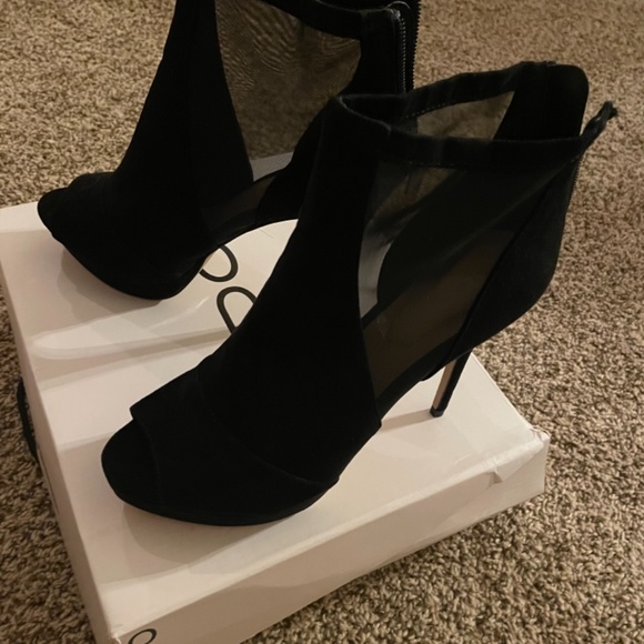 ALDO Booties - Picture 3 of 3
